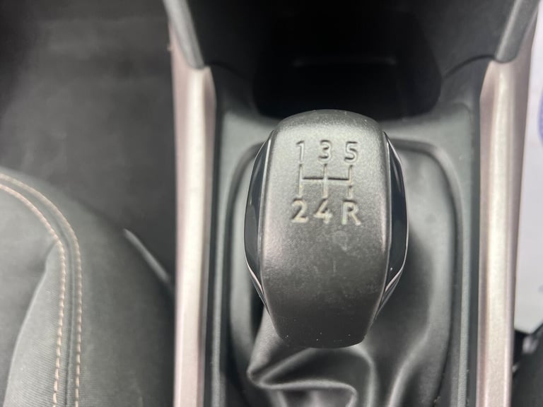 PEUGEOT 2008 1.2 PureTech Active 2015