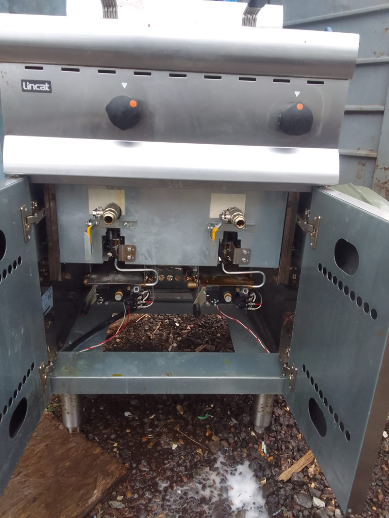 Commercial catering equipment Lincat gas fryer trailer restaurant kitchen items 