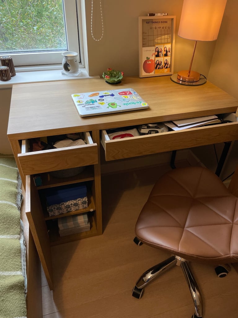 Office desk set 