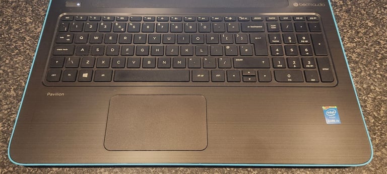 Notebook HP Pavilion 15 i3 cpu 8gb ram 1tb harddrive Windows 10 pro 