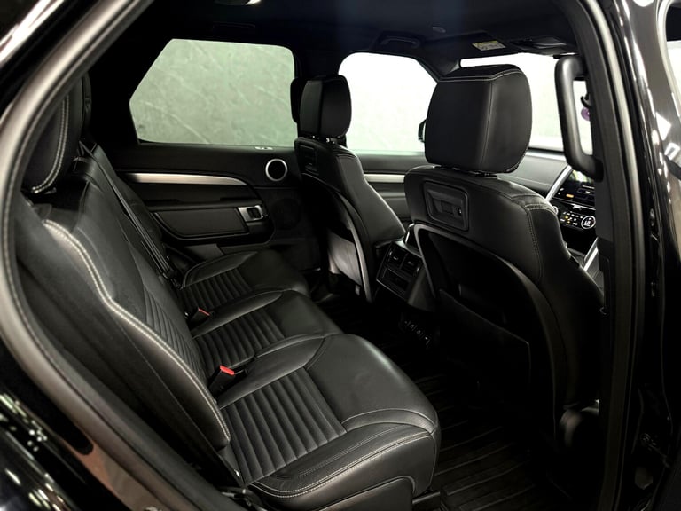 2021 Land Rover Discovery 3.0 D250 R-Dynamic S 5dr Auto TOWING PACK | HUGE SPEC ESTATE Diesel Sem...