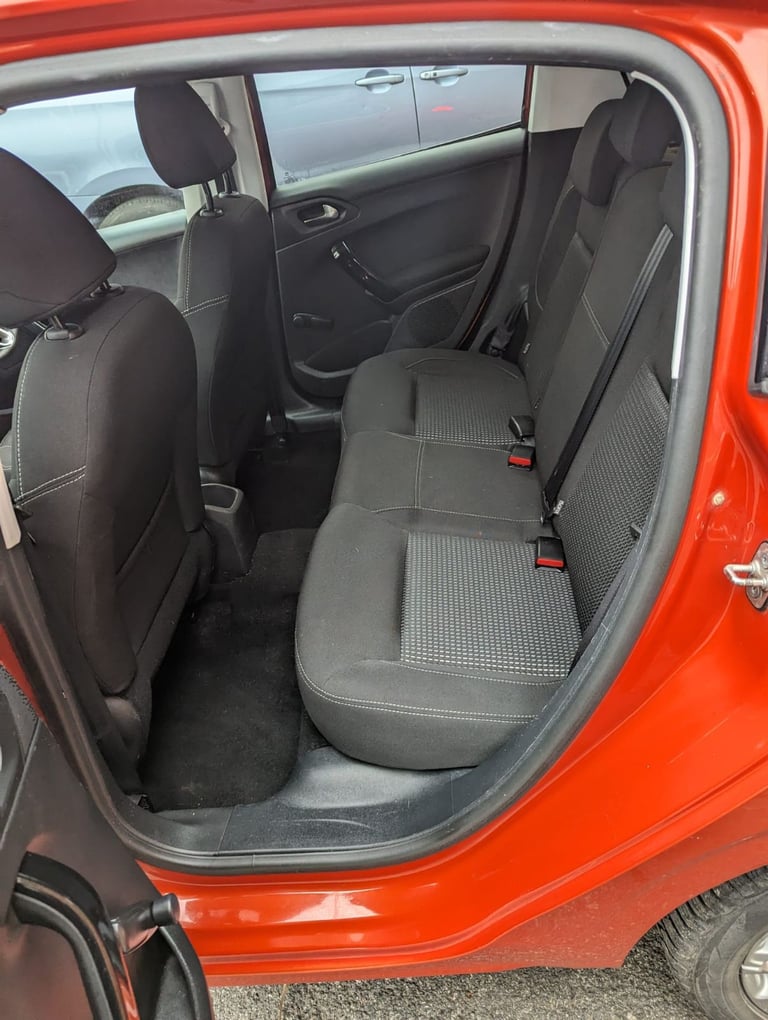 Peugeot, 208, Hatchback, 2015, Manual, 1199 (cc), 5 doors