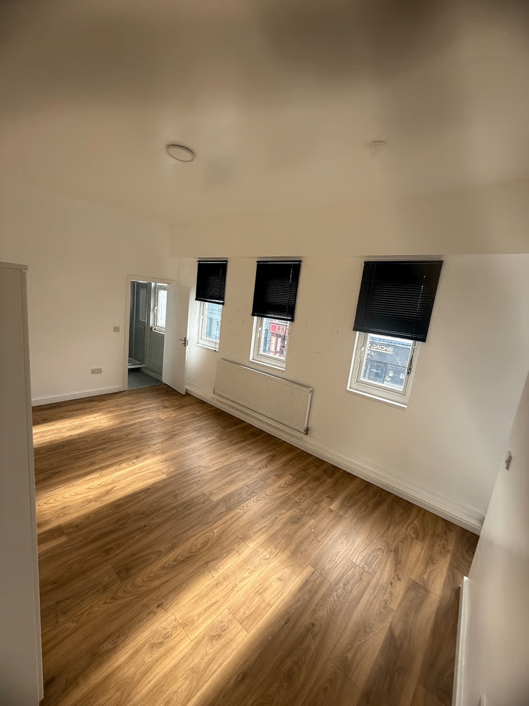 Spacious & Cosy Ensuit Room for Rent – M46 0DA