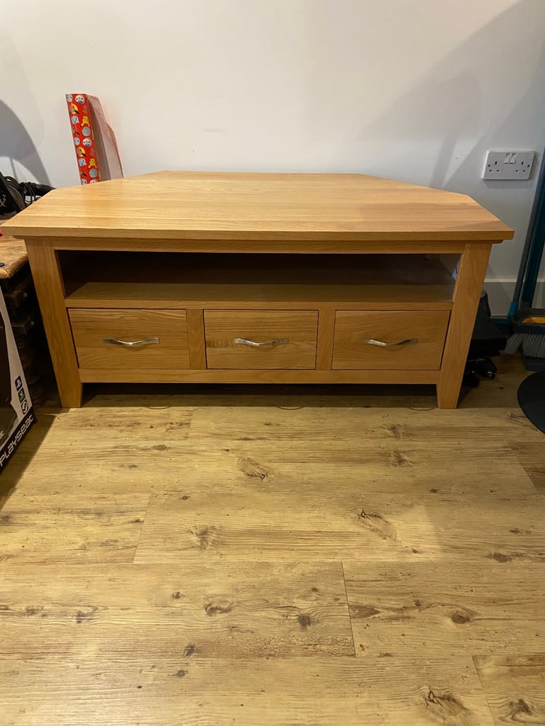 image for Solid oak Corner TV Unit