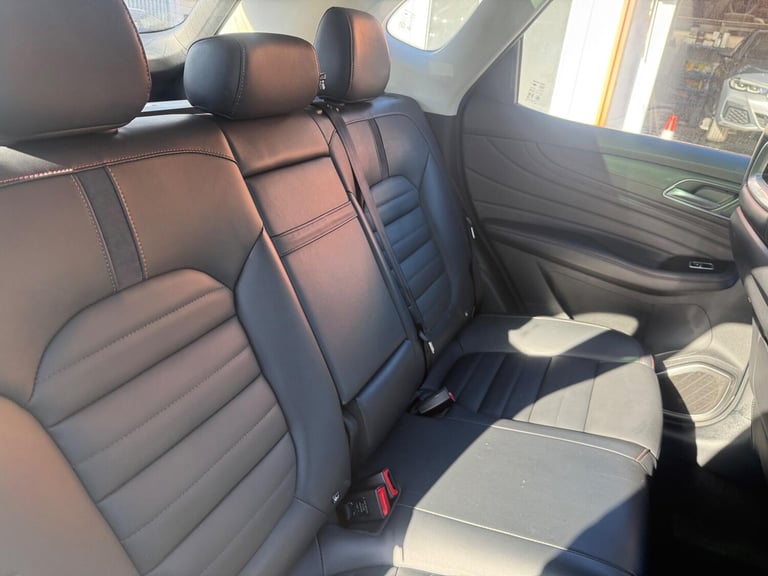 2022 MG MG HS 1.5 T-GDI 16.6kWh Exclusive Auto Euro 6 (s/s) 5dr ESTATE Petrol/Electric Hybrid Aut...
