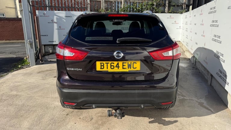 2015 Nissan Qashqai 1.6 dCi Tekna 5dr Xtronic HATCHBACK DIESEL Automatic