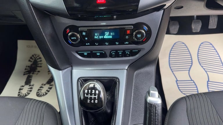 2012 Ford Focus 1.0 125 EcoBoost Titanium 5dr HATCHBACK Petrol Manual