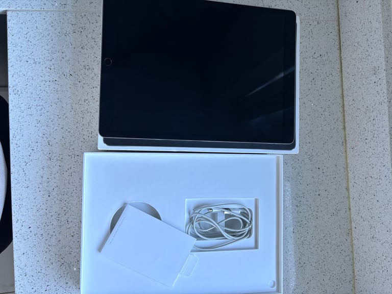 Apple iPad Pro 2nd gen 12.9” 64gb 