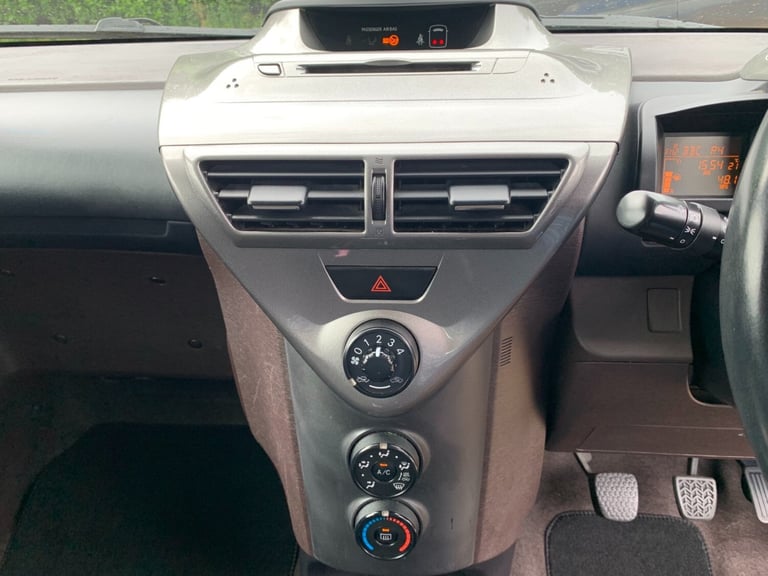 2010 Toyota IQ 1.0 VVT-i 3dr HATCHBACK Petrol Manual