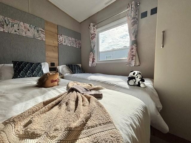 BRAND NEW STATIC CARAVAN FOR SALE ON BROADLAND SANDS HOLIDAY PARK 