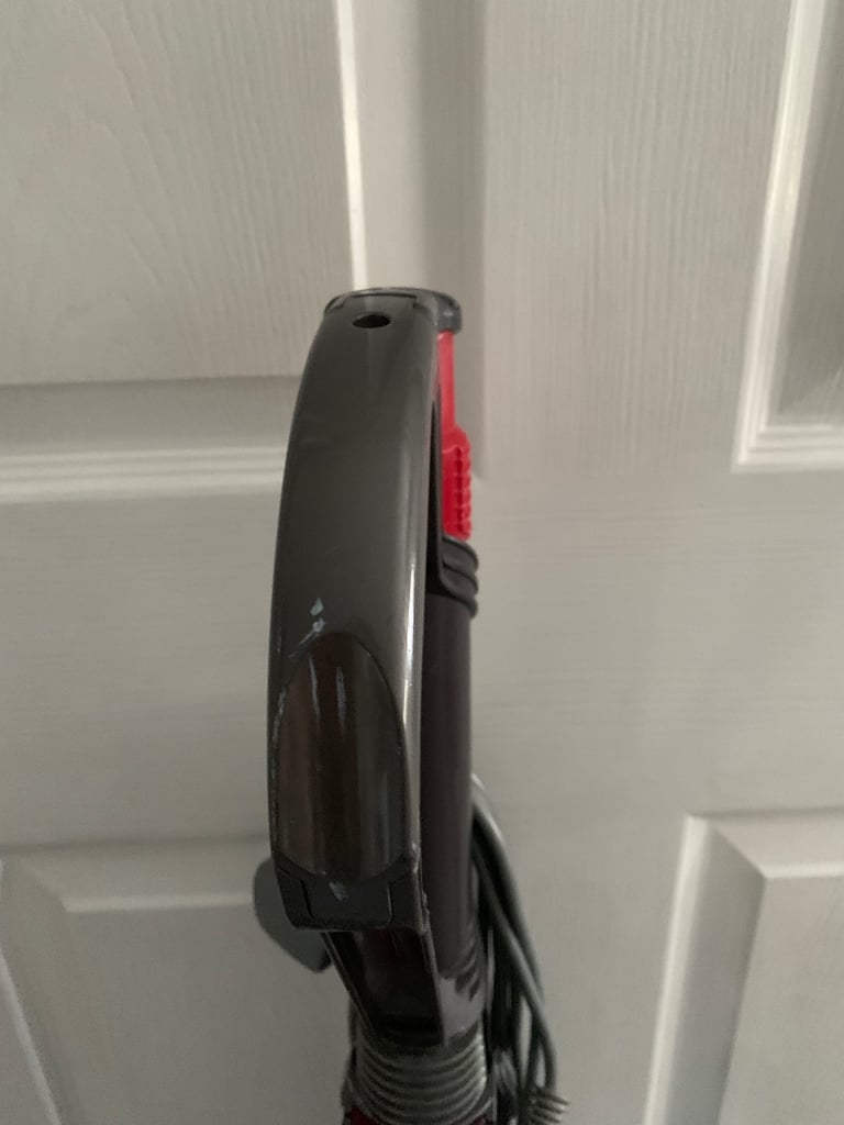 Dyson Vacuum- FOR PARTS