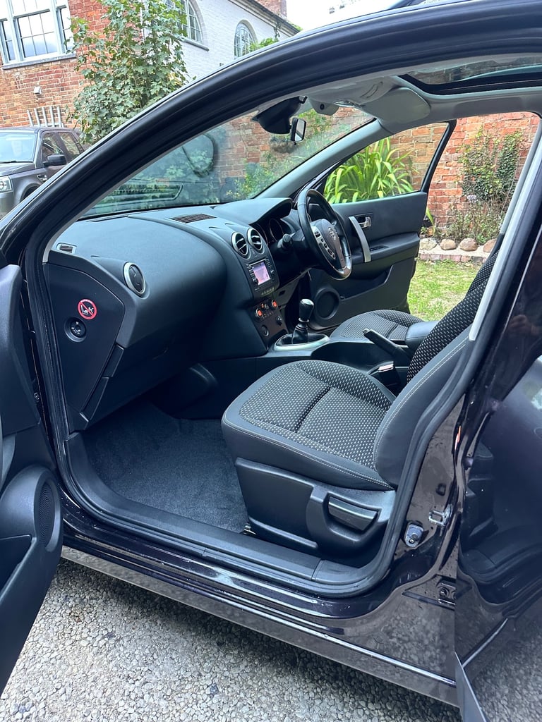 2010 Nissan Qashqai 1.5 dCi N-Tec 5dr HATCHBACK Diesel Manual