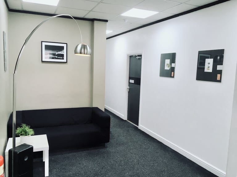 MODERN OFFICES IN BRADFORD CITY CENTRE TO LET near Leeds / Halifax WORK SPACE ROOMS RENT