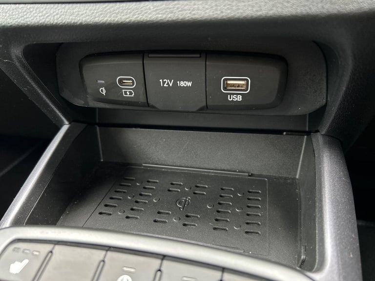 2024 Hyundai i10 1.0 Premium Hatchback 5dr Petrol Auto Euro 6 (s/s) (63 ps) Hatchback PETROL Auto...