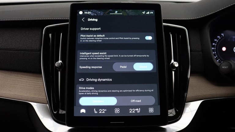  Volvo XC90 B5 (P) AWD Plus Dark (Sunroof, Harman Kardon, 360 Camera) Petrol/Electric Hybrid Auto...