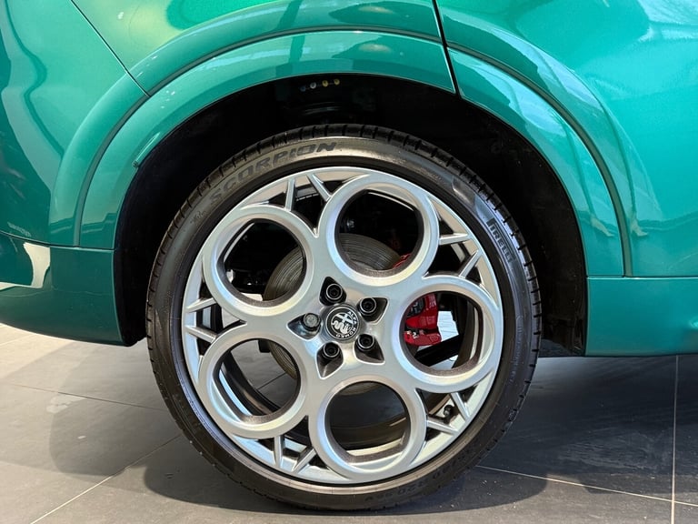 2025 Alfa Romeo Tonale 1.3 PHEV Tributo Italiano 5dr Auto Hatchback Petrol Parallel PHEV Automatic