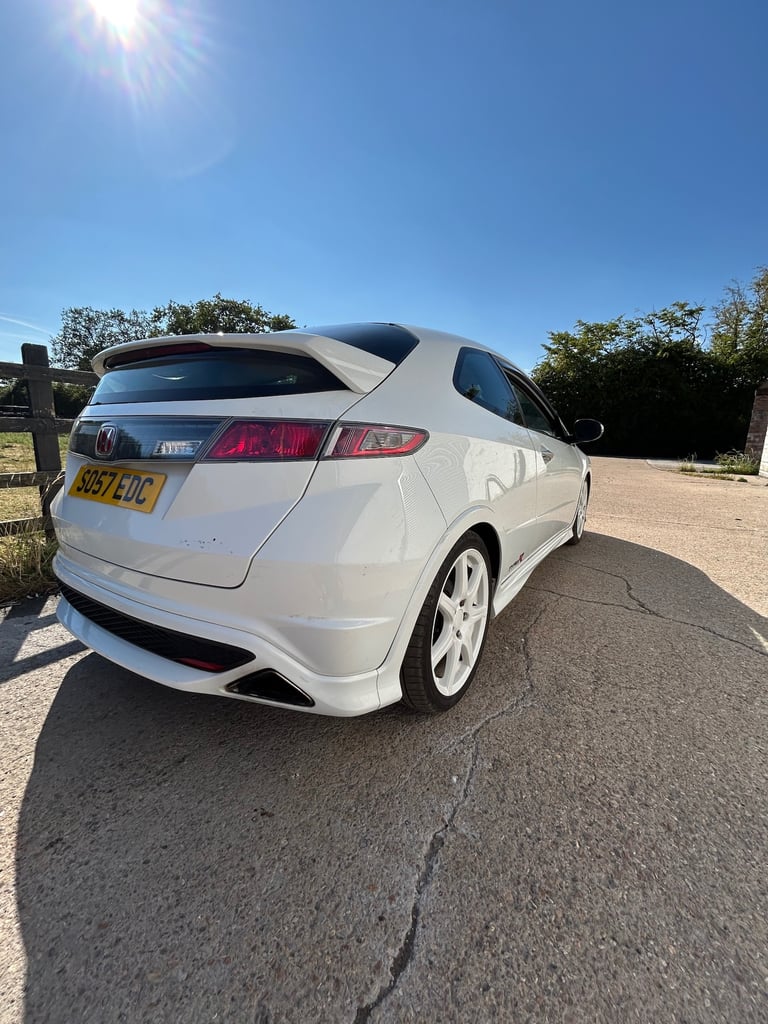 HONDA CIVIC 2.0 TYPE R GT CHAMPIONSHIP WHITE 