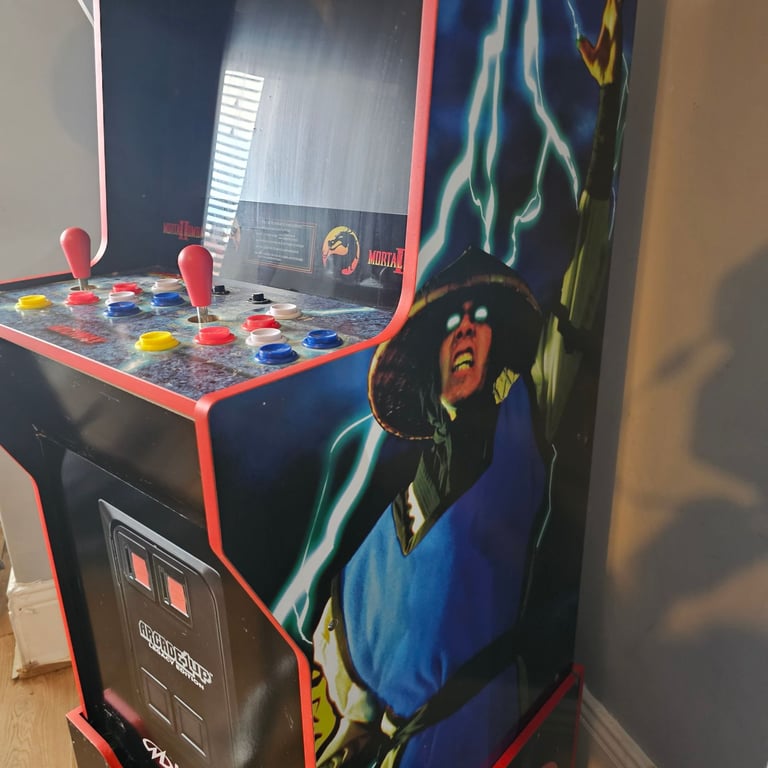 Arcade machine mortal kombat 2 by 1up