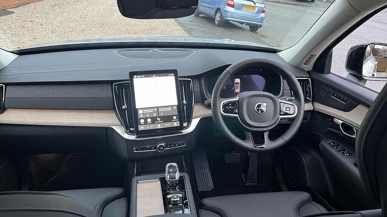  Volvo XC90 Plus, B5 AWD Mild hybrid, Petrol, Dark, 7 Seats Petrol/Electric Hybrid Automatic