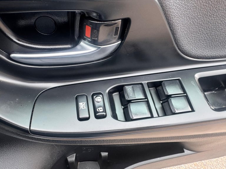 2019 Toyota Yaris 1.5 VVT-h GR SPORT E-CVT Euro 6 (s/s) 5dr HATCHBACK Petrol/Electric Hybrid Auto...