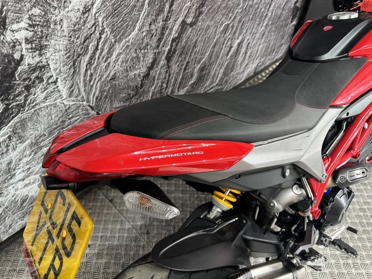 DUCATI HYPERMOTARD 821 2015