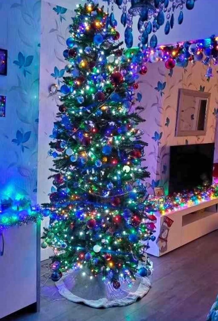 image for 9FT CHRISTMAS TREE