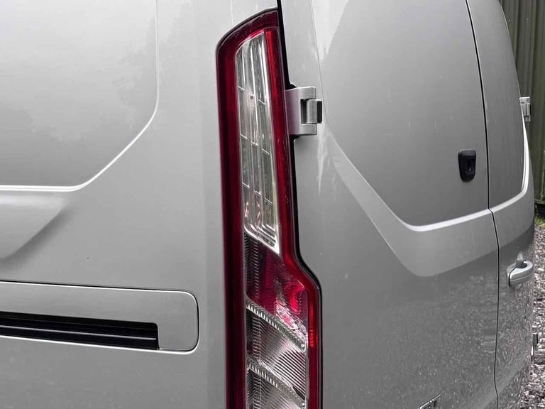 2022 Ford Transit Custom 2.0 320 Limited 6 Seater Crew Van Double Cab 5dr Diesel Auto L1 H1 Euro ...