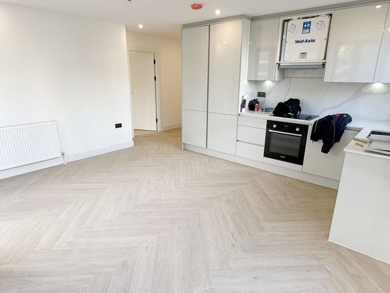 Spacious 3 Bed First Floor Flat to Rent, Balvinder Apartments, Barnabas Road, Hackney E9