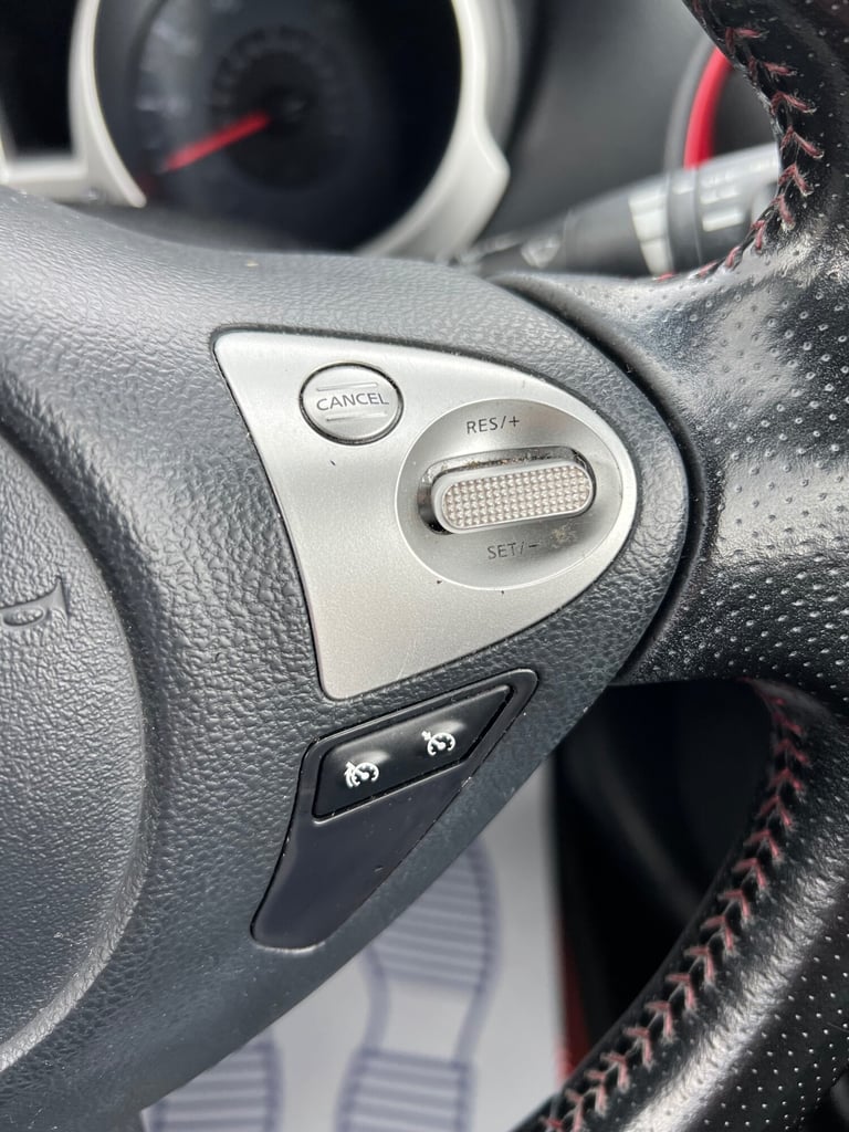 2016 Nissan Juke 1.2 DiG-T Tekna 5dr HATCHBACK Petrol Manual