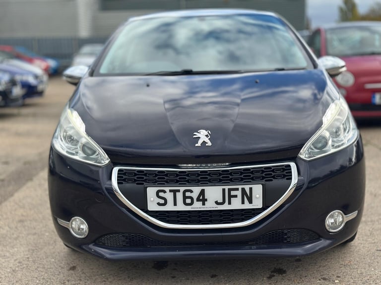 2014 Peugeot 208 1.2 VTi PureTech Style Euro 5 3dr HATCHBACK Petrol Manual