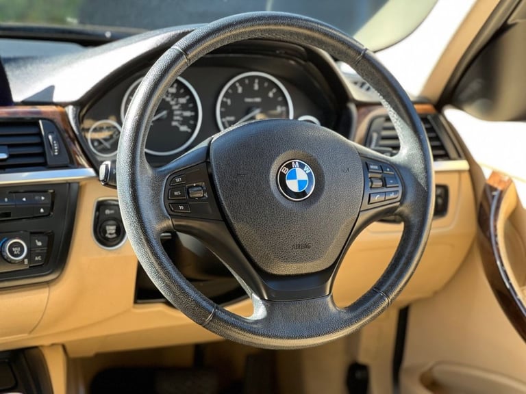 2013 BMW 3 Series 2.0 320d ED EfficientDynamics Business Saloon 4dr Diesel Auto Euro 5 (s/s)  Sal...