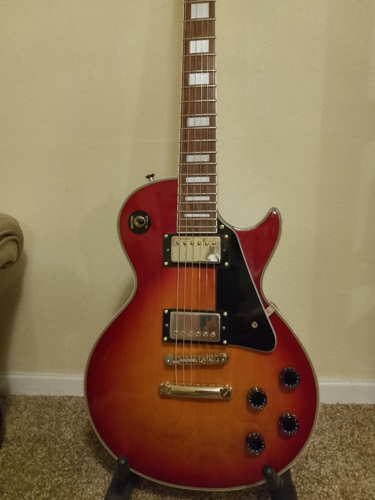image for Tanglewood Les Paul MIK, and Hard Case.