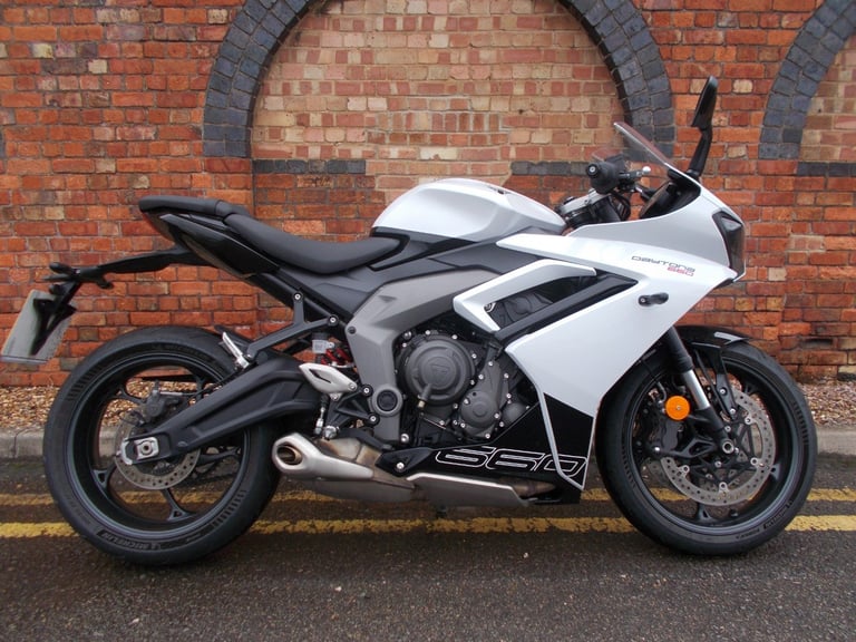 2024 TRIUMPH DAYTONA 660