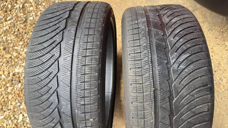 2 x 235/35 R19  91V Michelin Pilot Alpin
