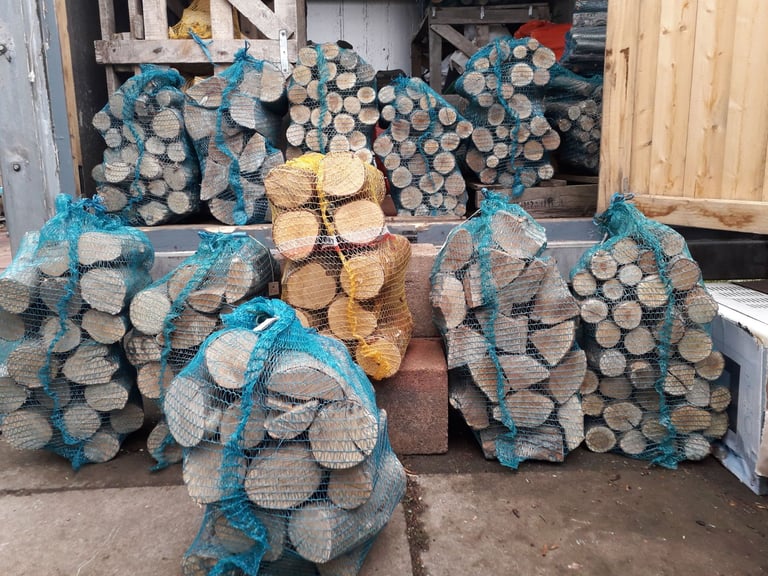 image for 11 nets seasoned hardwood logs £60