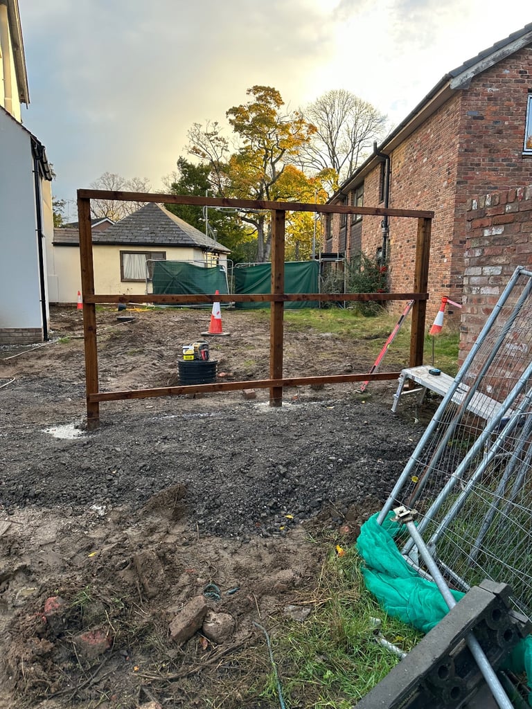 Feather edge fencing 