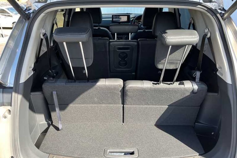 2025 Nissan X-Trail 1.5 E-POWER E-4ORCE 213 TEKNA+ 5DR [7 SEAT] AUTO 4x4 Hybrid Automatic