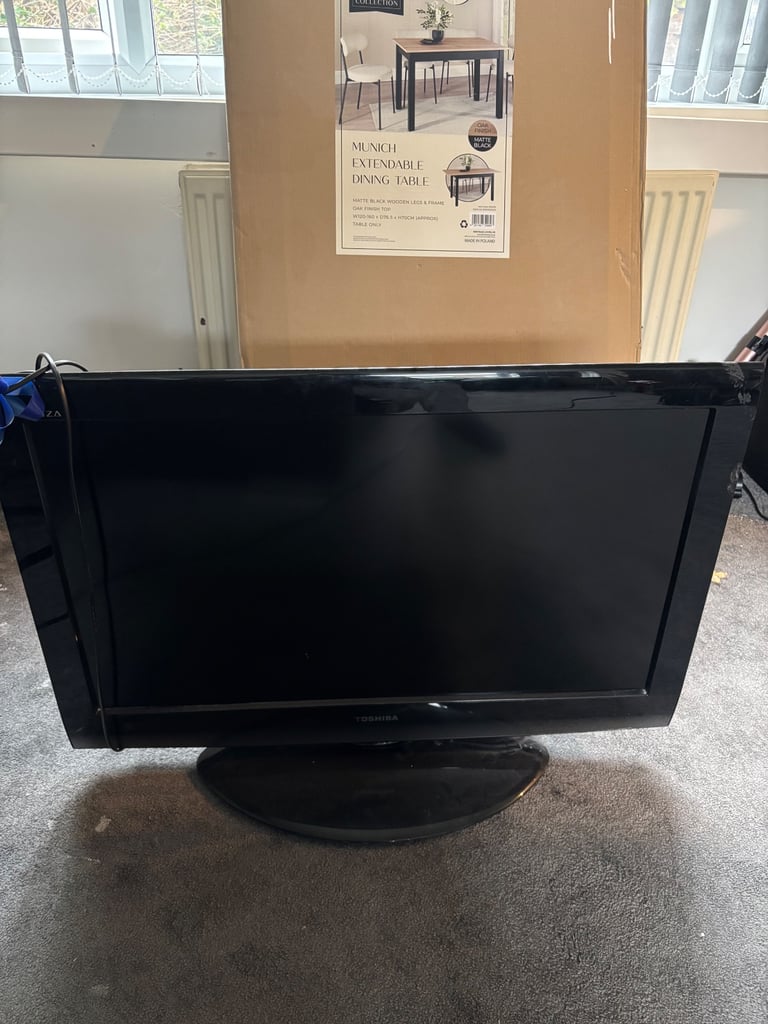 image for 32 inch Toshiba smart TV 