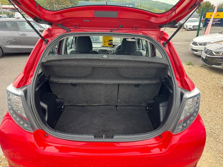 2014 Toyota Yaris 1.33 VVT-i Icon+ 5dr HATCHBACK Petrol Manual