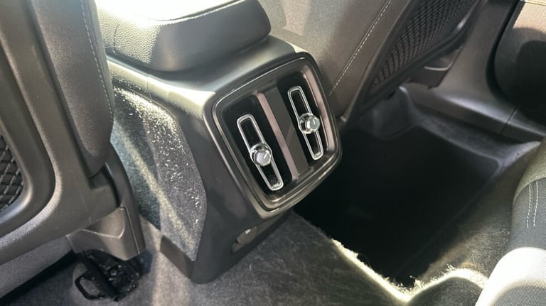 2023 Volvo XC40 Plus, B4 Mild hybrid, Petrol, Dark Estate Petrol Automatic