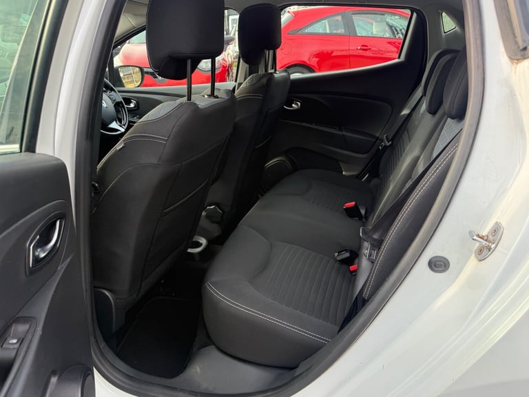 2015 Renault Clio 1.5 dCi Dynamique S Nav Hatchback 5dr Diesel Manual Euro 6