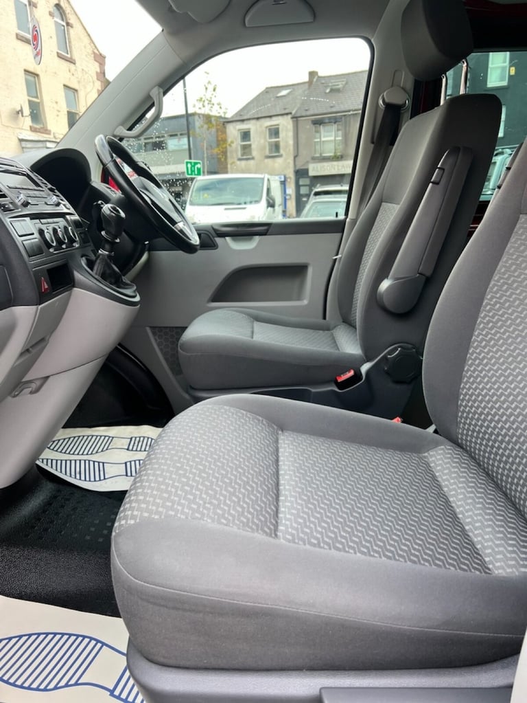 2014 Volkswagen Transporter 2.0 BiTDI T32 Highline Kombi 4dr Diesel Manual 4MOTION L1 H1 (214 g/k...