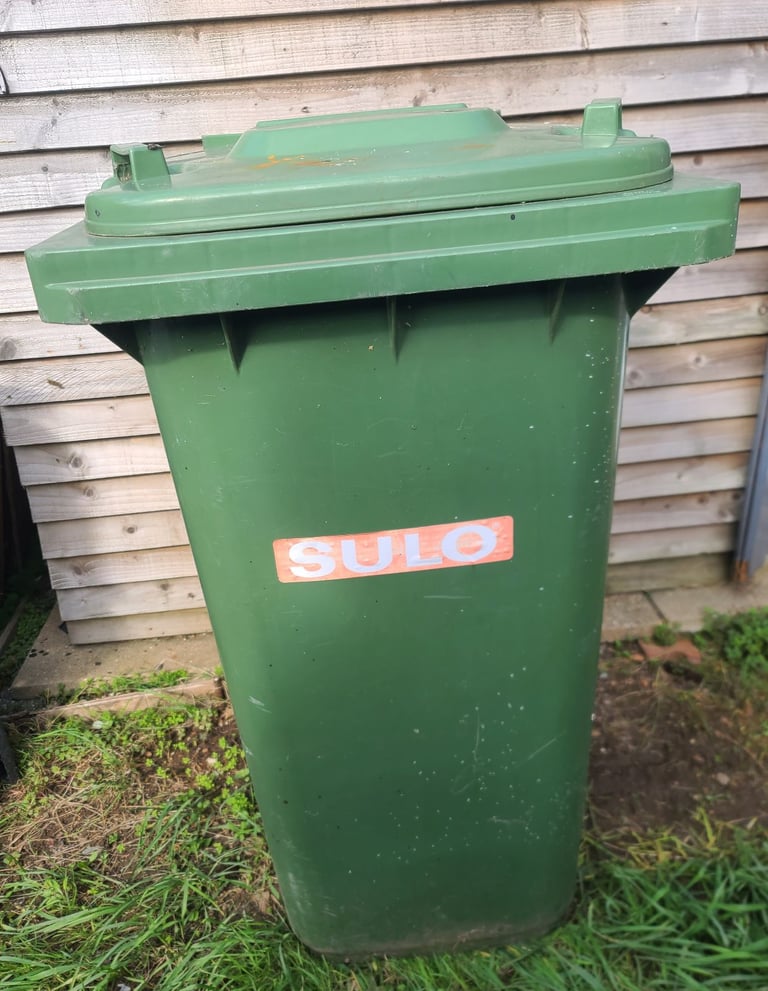 Wheelie bin 240 ltr litre 