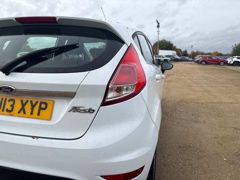 2013 Ford Fiesta 1.25 82 Zetec 5dr Hatchback PETROL Manual