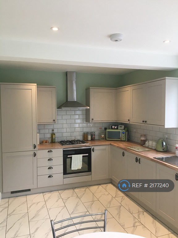 2 bedroom house in Beauvale Road, Hucknall, Nottingham, NG15 (2 bed) (#2177240)