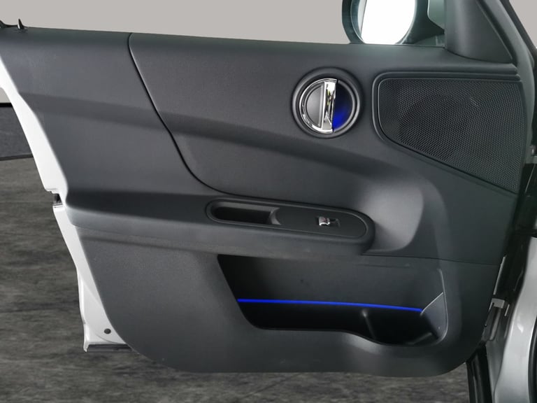 2023 MINI Countryman 1.5 Cooper Classic SUV 5dr Petrol Steptronic Euro 6 (s/s) (136 ps) - HEATED ...