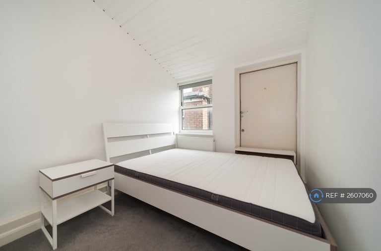 2 bedroom flat in Seaton Close, London, SE11 (2 bed) (#2607060)