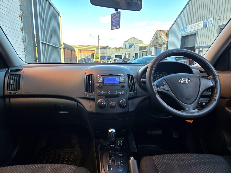 2011 Hyundai i30 1.6 CRDi Comfort Auto Euro 4 5dr HATCHBACK Diesel Automatic