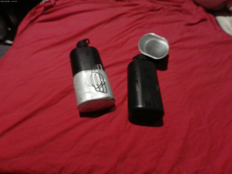 swiss army water bottle and mug