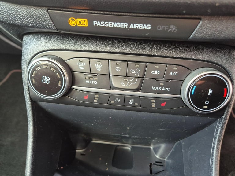  Ford Fiesta Fiesta ST-Line Vignale 5 door 1.0L EcoBoost 100PS FWD 6-Speed Manual Petrol Manual